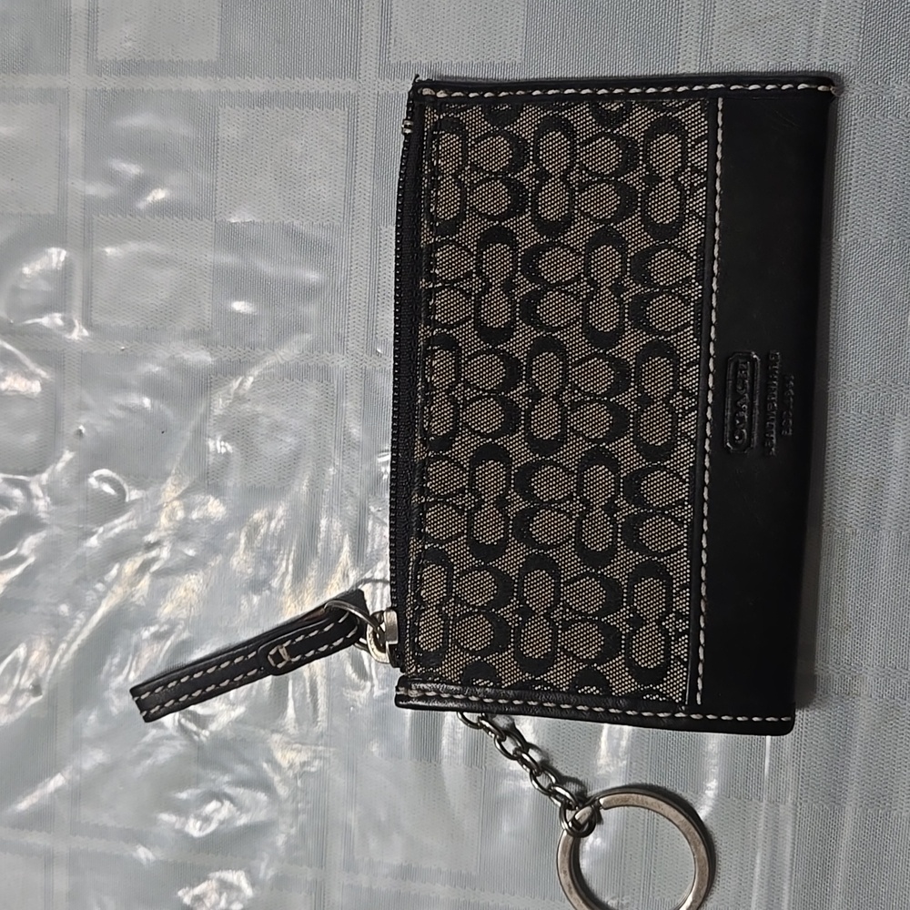 Coach Logo Signature Black and Tan Keychain Wallet